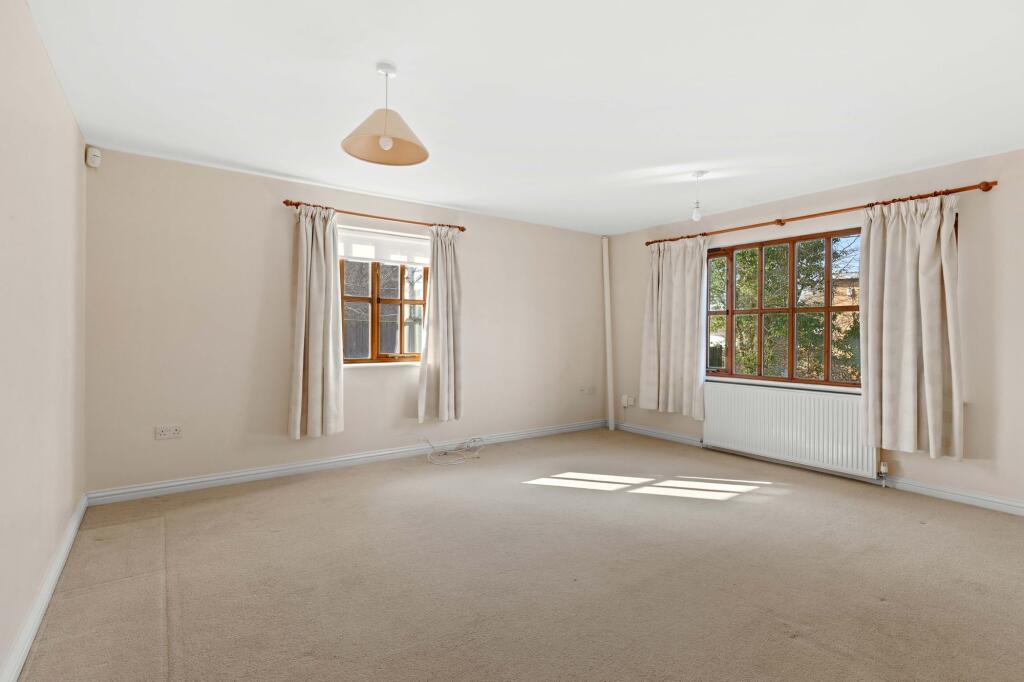 Windhill Old Road, Bishop's Stortford, CM23 photo 2