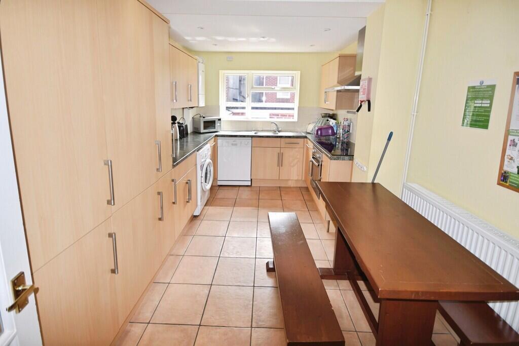 House in Exeter - View 3