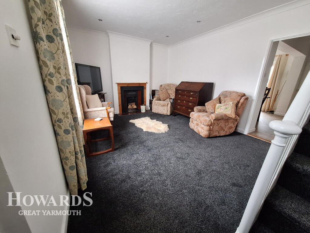 4-bed terraced on Russell Road, Great Yarmouth, £180,000
