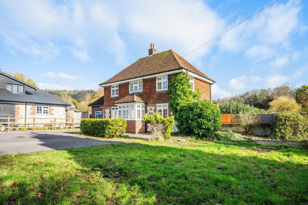 Main image of property: The Clears, Reigate, RH2 9JL