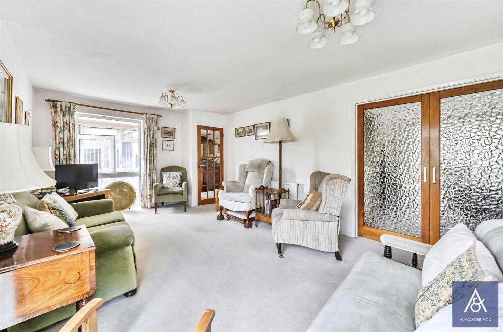 House in Brackley, West Northamptonshire - View 2