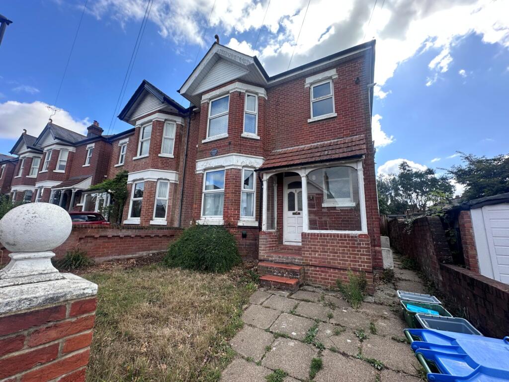 Main image of property: Hanley Road, Upper Shirley, Southampton, SO15 5AP
