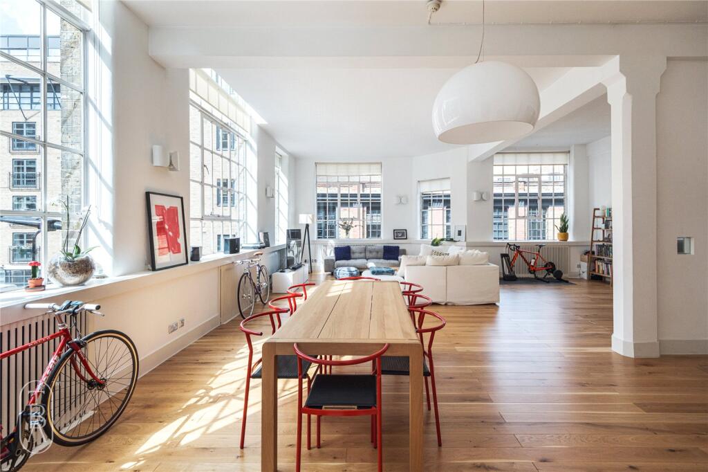 Main image of property: New Inn Street, London, EC2A