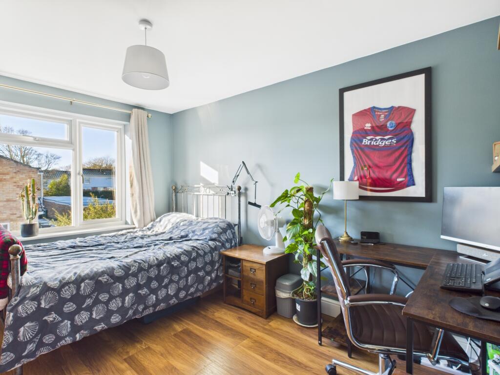 House in Basingstoke and Deane, Basingstoke - More