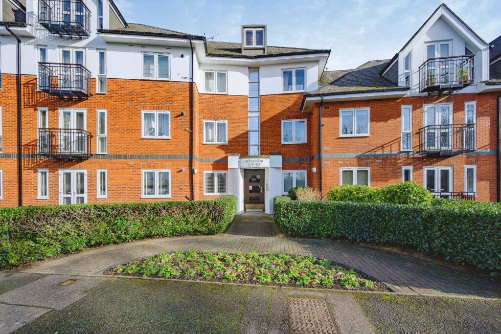 Main image of property: Park View Close, St. Albans, AL1