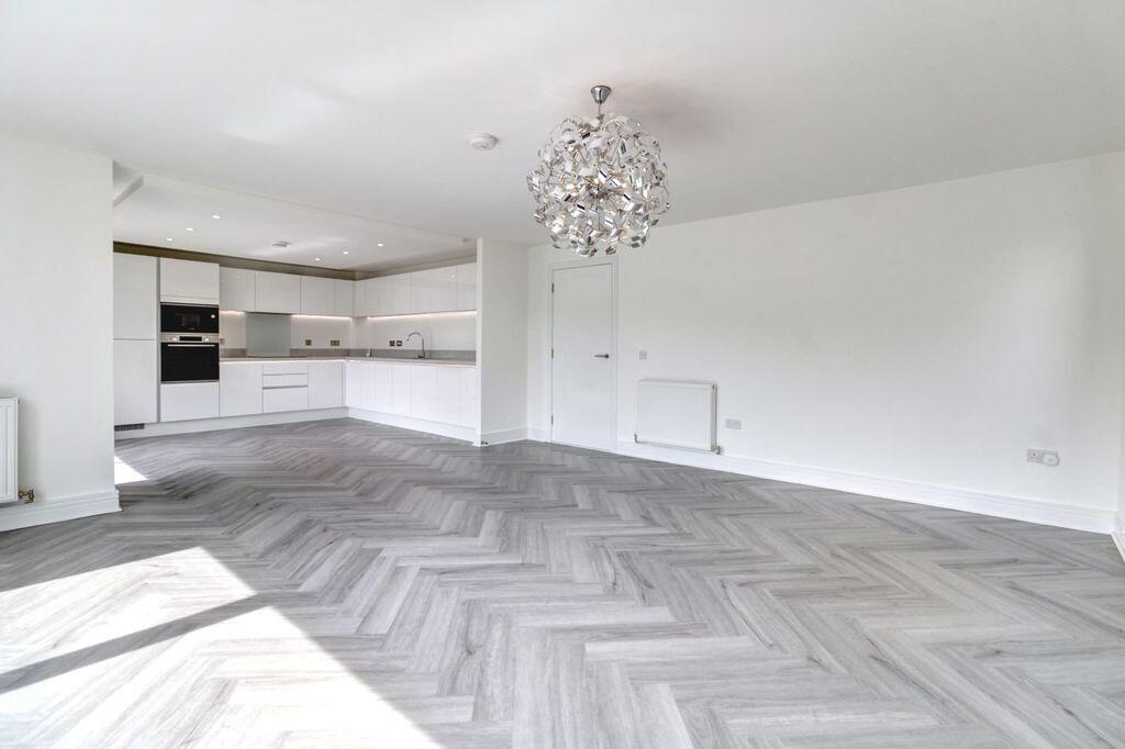 Apartment in Dumbarton, Silverton - View 5