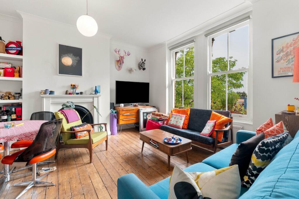 Apartment in London - More
