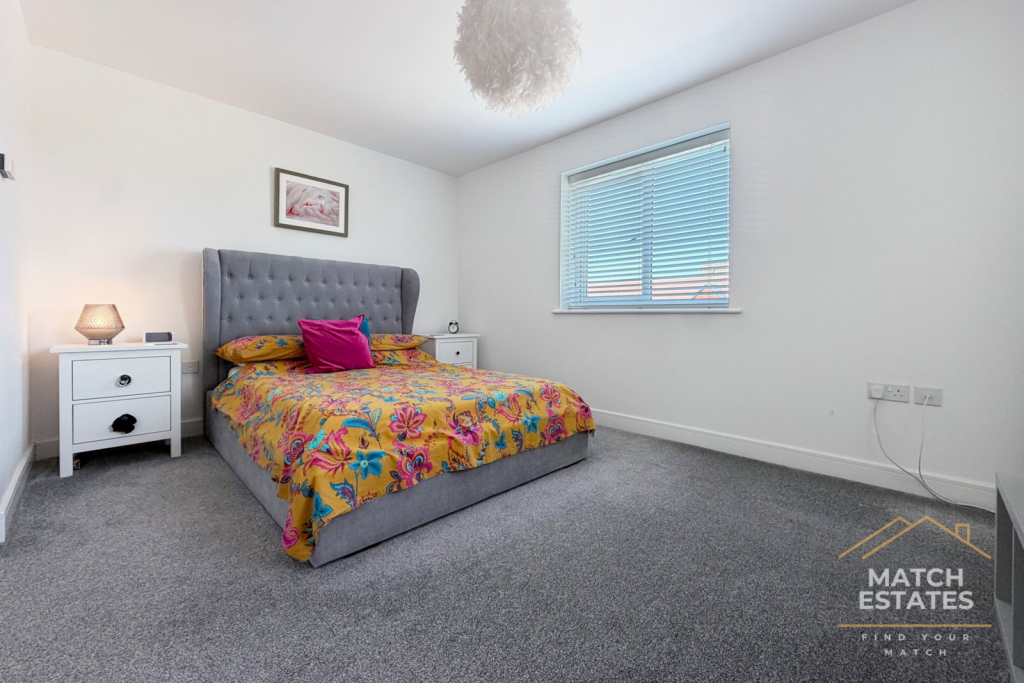 House in Folkestone, Golden Valley, Sandgate - View 5