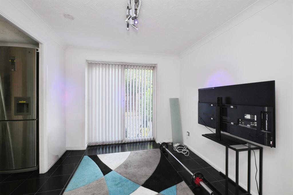 House in Epping Forest, Waltham Abbey - View 4