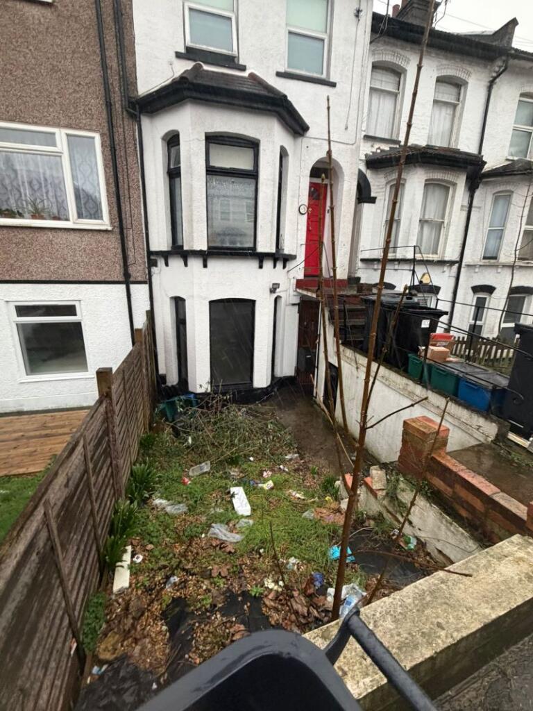 Main image of property: 102A Oval Road, Croydon, Surrey, CR0 6BL