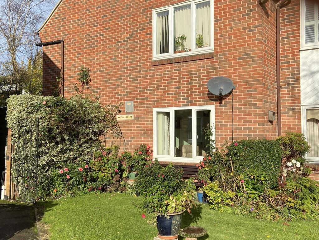 Henmore Place, Ashbourne photo 2