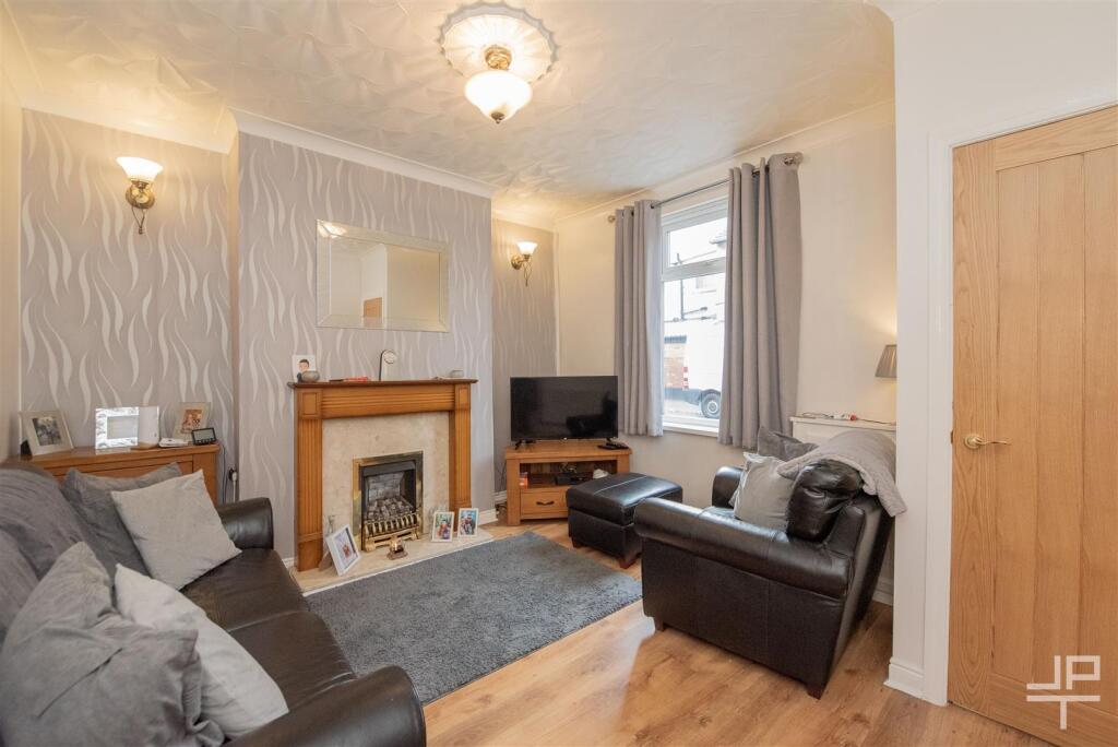 House in Leigh, Westleigh - View 2