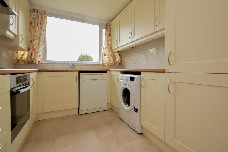 Apartment in Slough - View 3