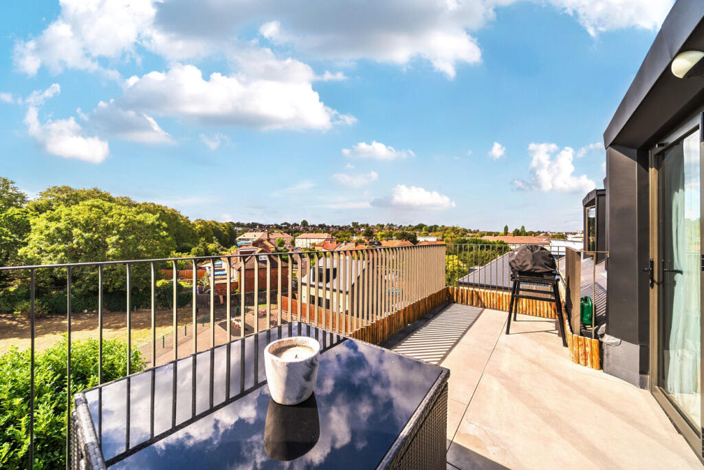 Apartment in London, Merton - View 4