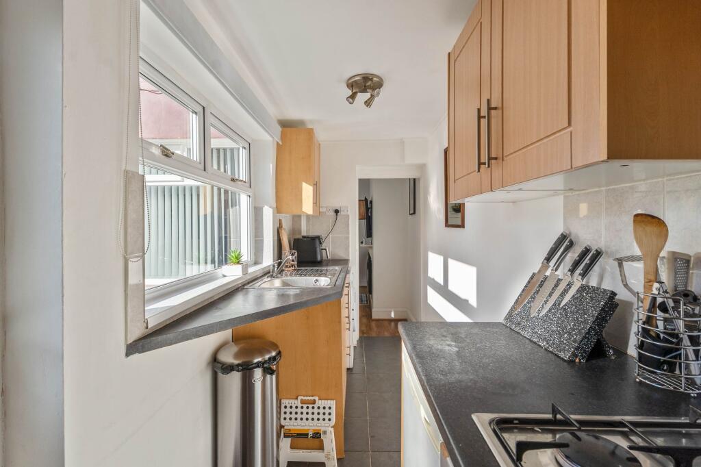House in Newport, Shaftesbury - More