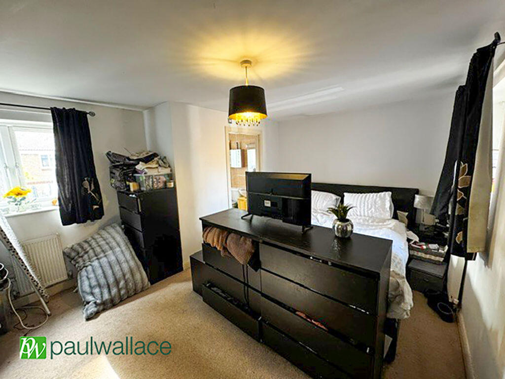House in Enfield - View 5