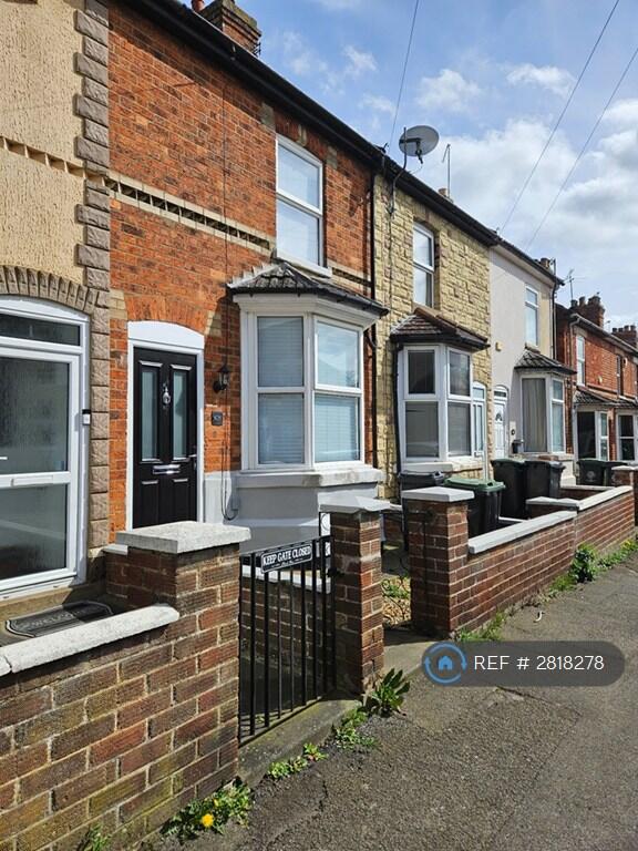 Main image of property: Cromwell Road, Rushden, NN10