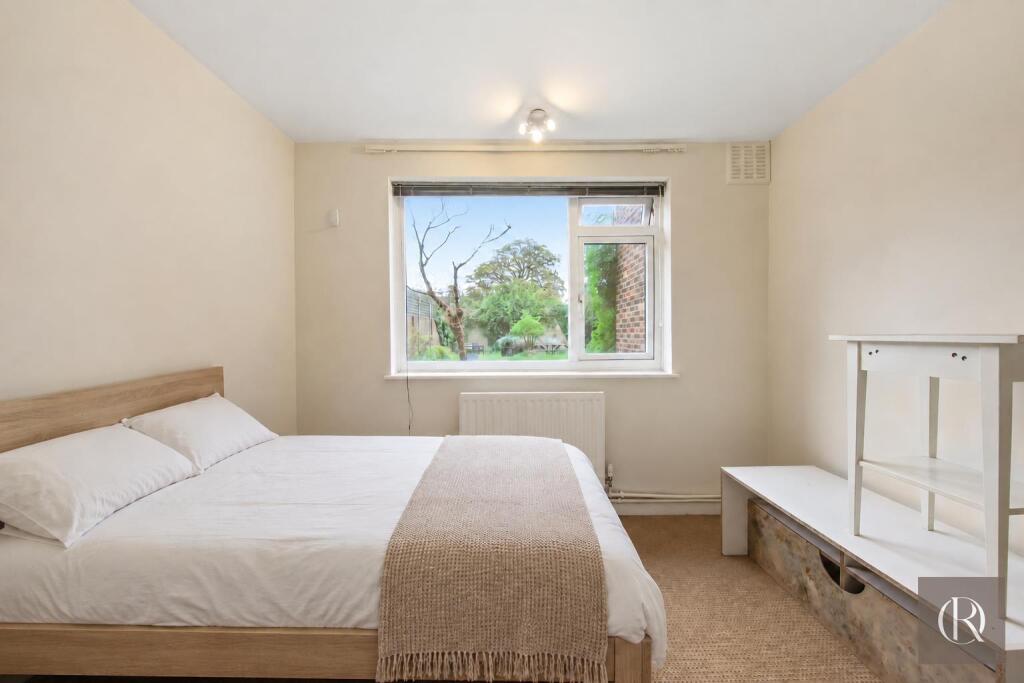 Apartment in London - More