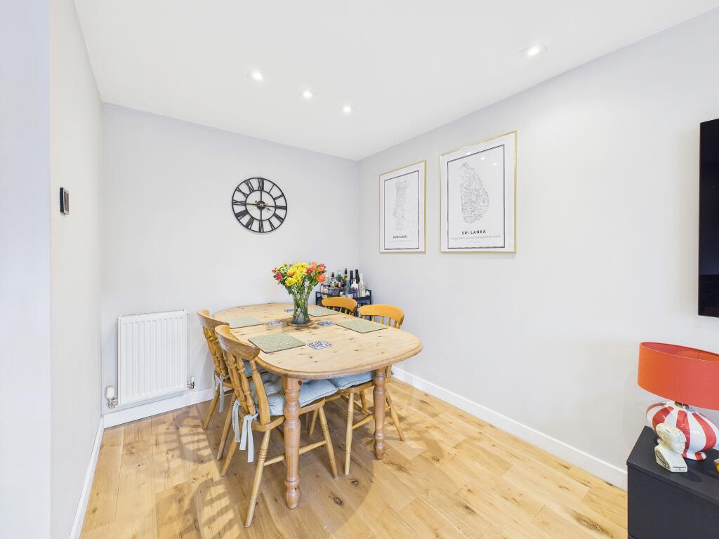Cricket Close, Coventry, CV5 8PQ photo 4