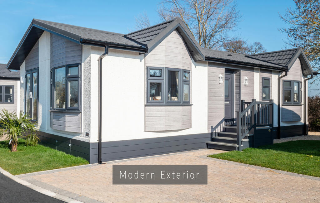 2-bed caravan on Merry Hill Country Park, Honingham, Norwich, £249,995