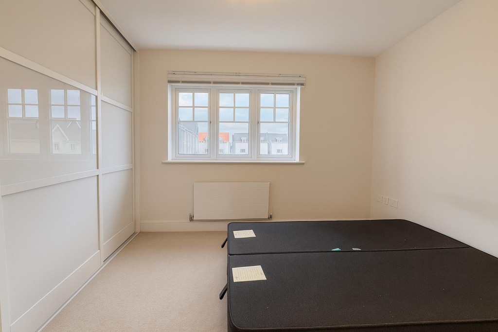 Longwater Avenue, Green Park Village, Reading - View 5
