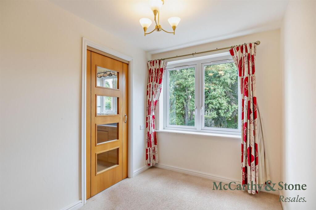 Apartment in Bristol - View 4