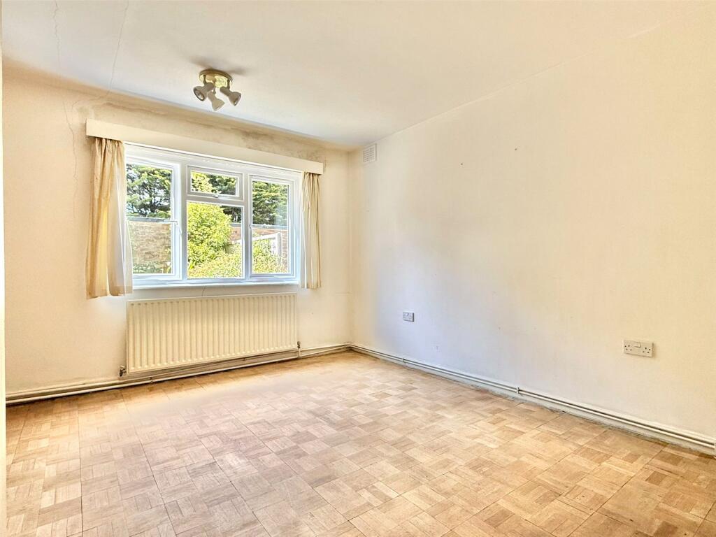 Apartment in Southampton - More