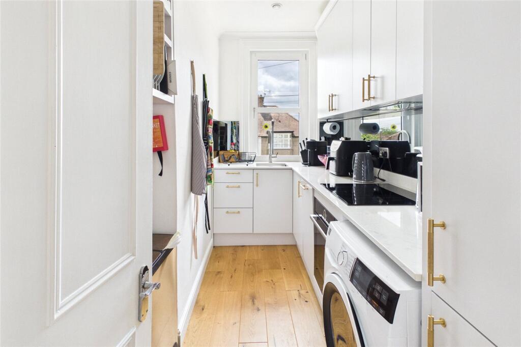 Apartment in London, Streatham - View 3