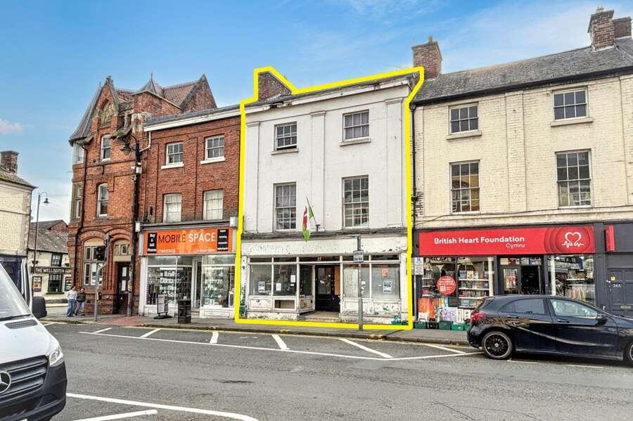 Main image of property: 25 Broad Street, Welshpool