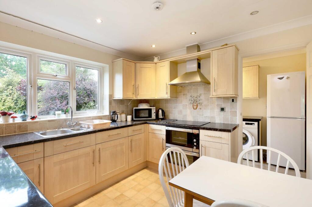 Farmers Way, Seer Green, Beaconsfield, Buckinghamshire, HP9 photo 2