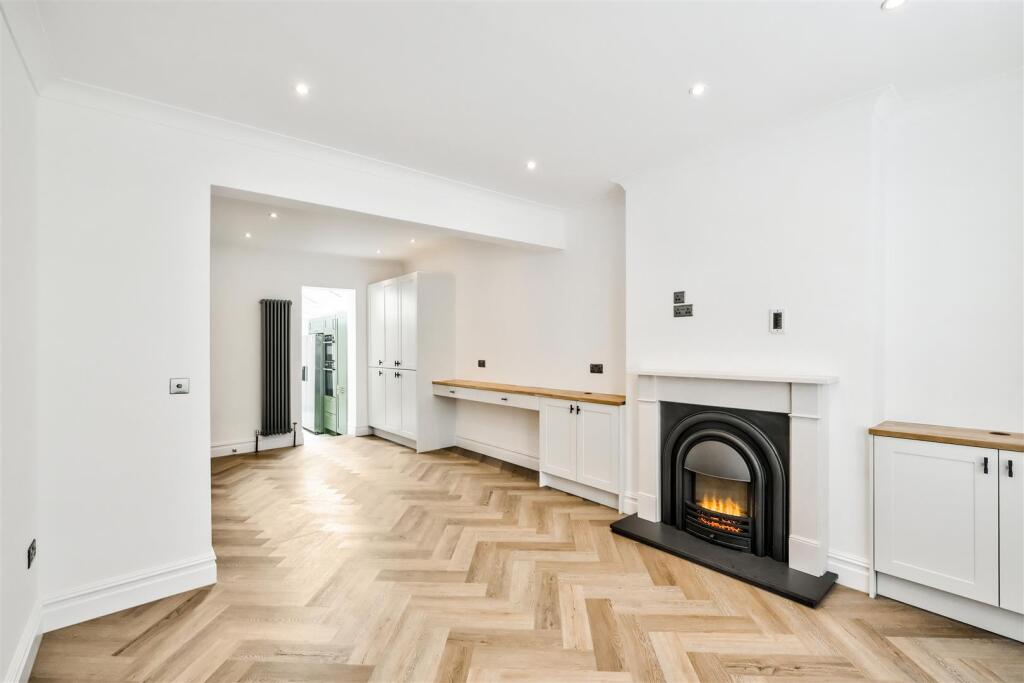 House in London - View 5
