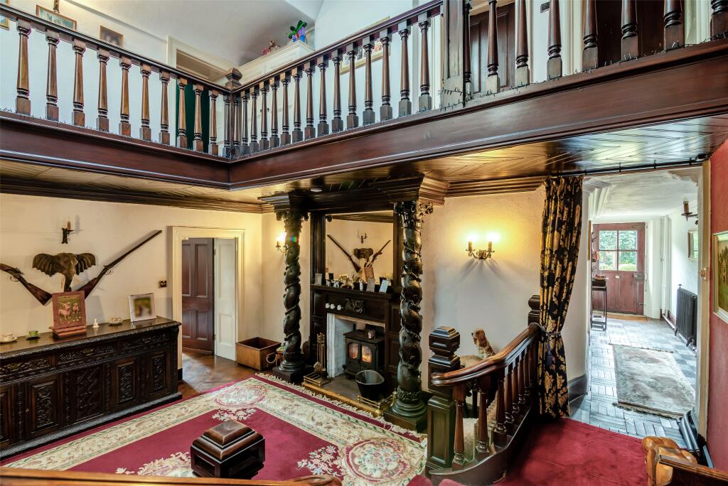 House in Huddersfield - View 5