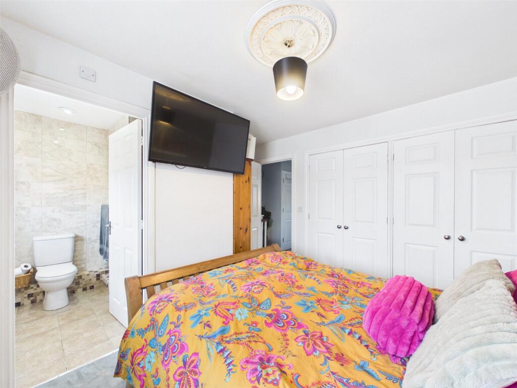 House in Worcester - More