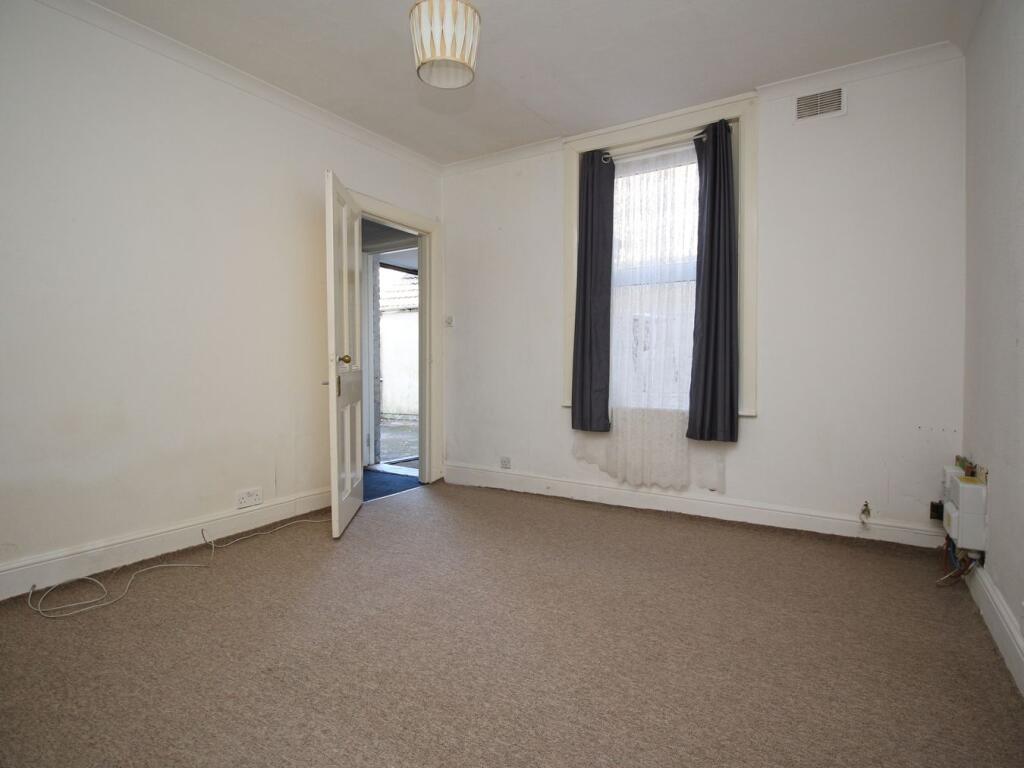 Apartment in Poole - View 5
