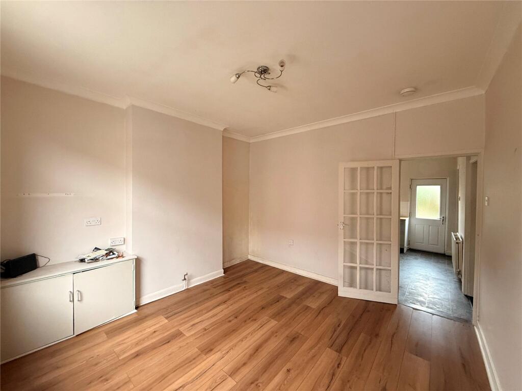 House in Chesterfield, Derbyshire - View 5