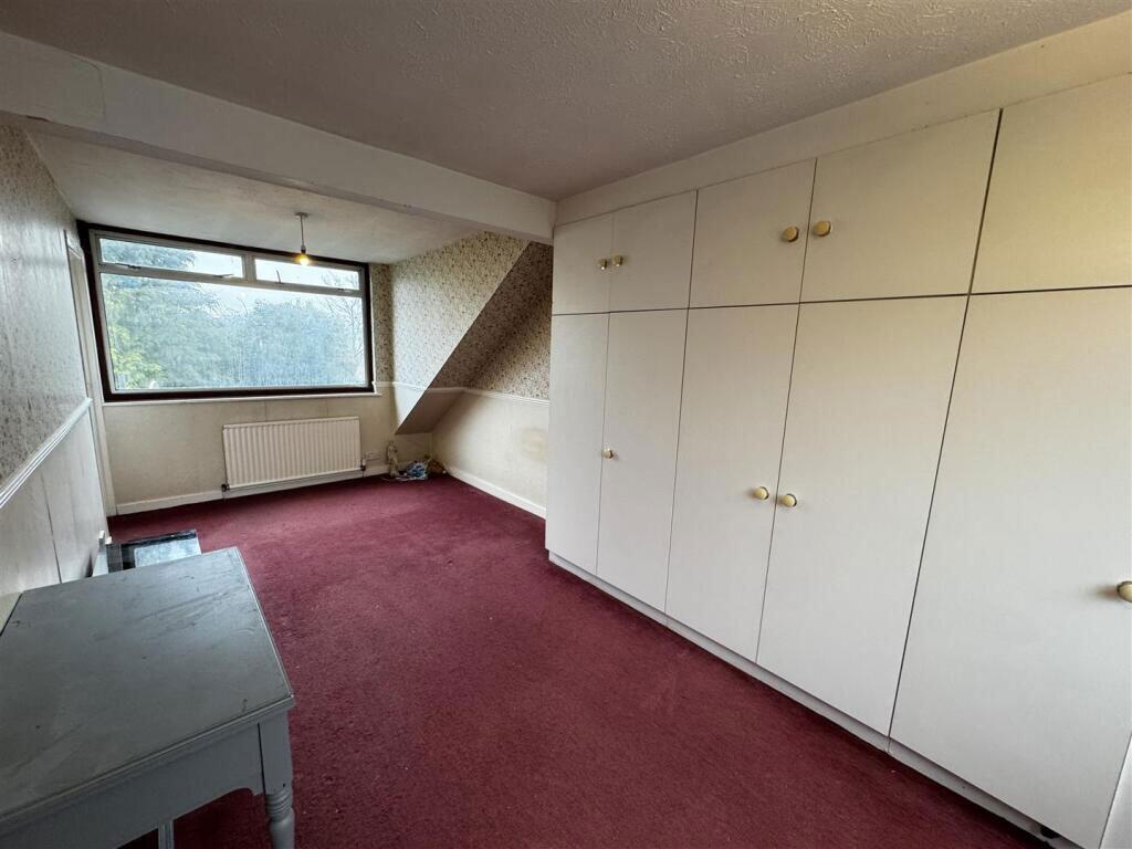 House in Luton - More