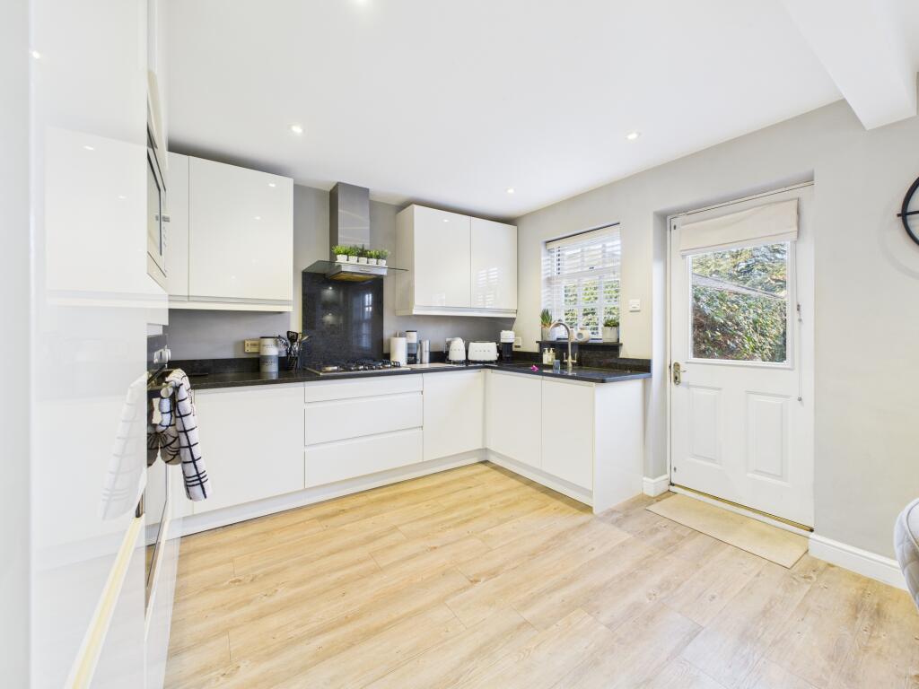 House in South Derbyshire, Burnaston - More