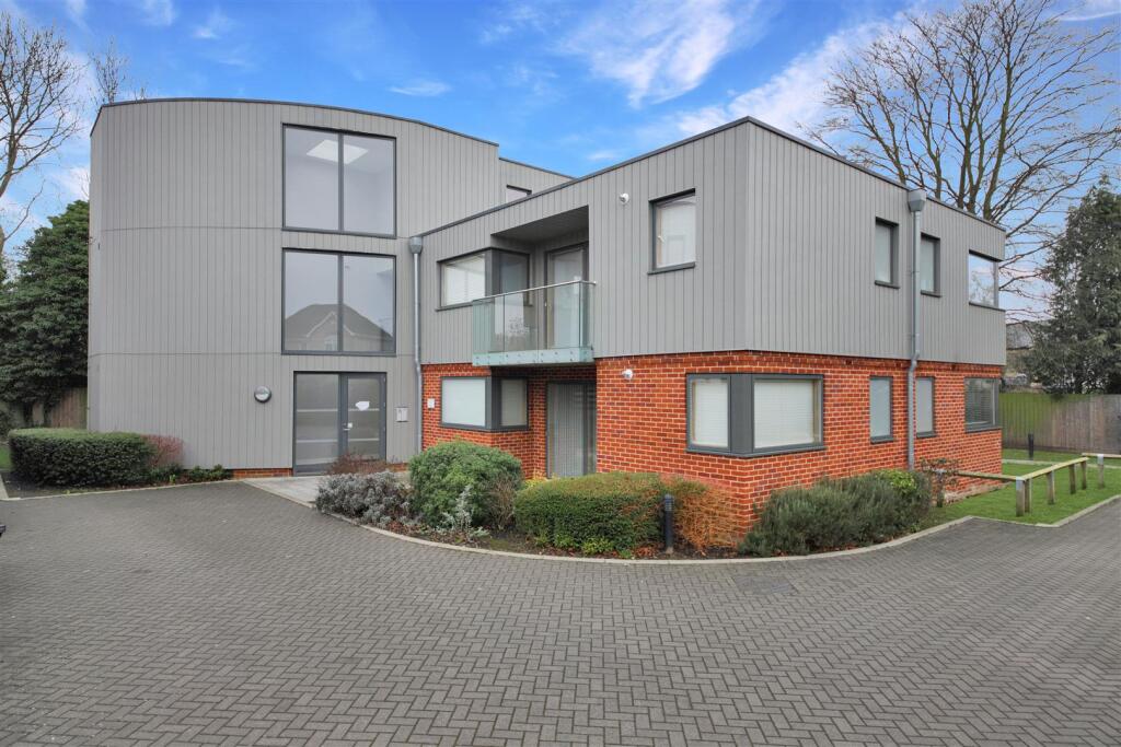 Main image of property: Histon Road, Cambridge