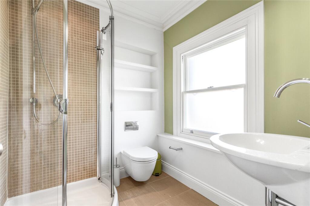 Apartment in Twickenham - More