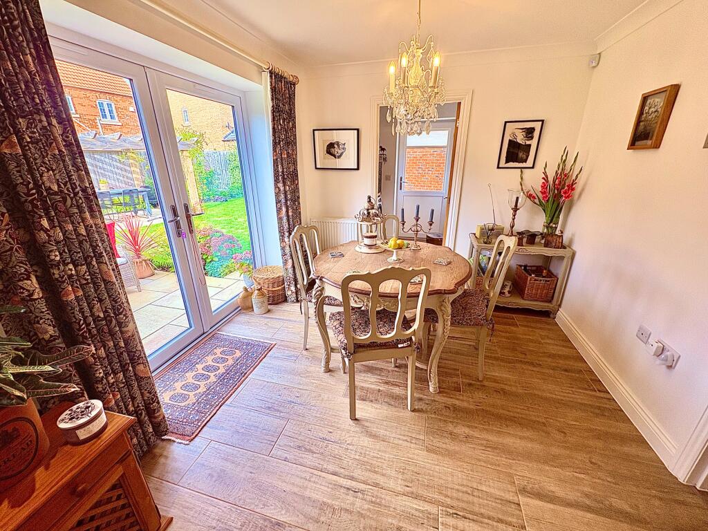 House in Lincoln - View 4