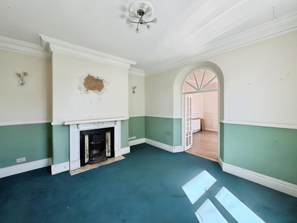 House in Wakefield - View 4