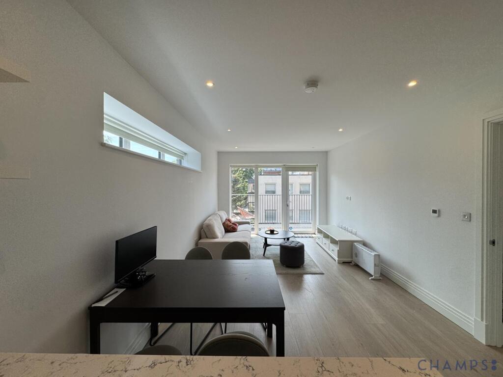 Apartment in London - View 5