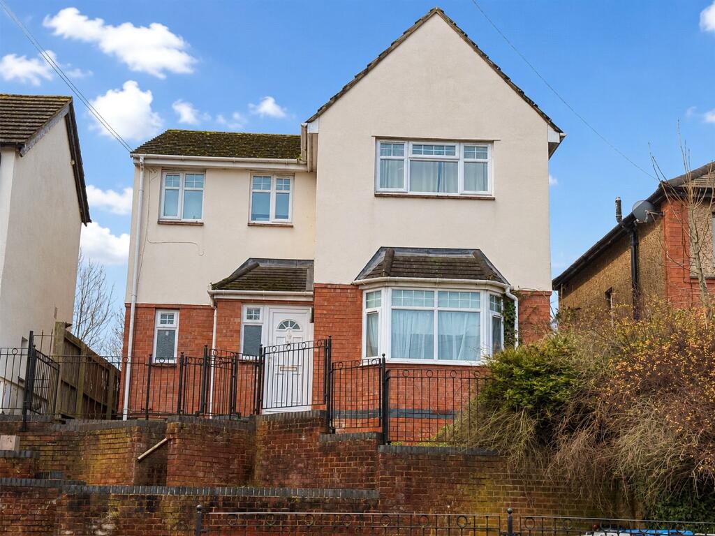 Main image of property: Lower Street, Kettering, Northamptonshire, NN16
