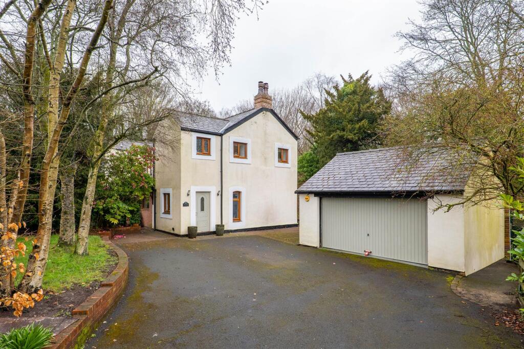 Main image of property: Bank Parade, Penwortham