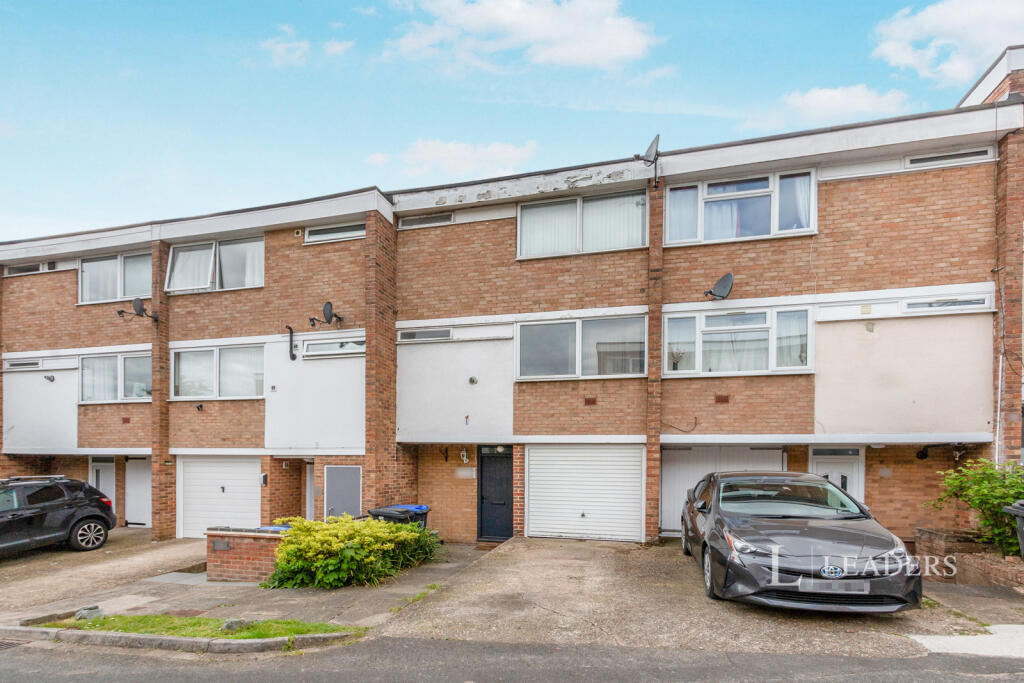 Main image of property: Moorholme, Woking, Surrey, GU22