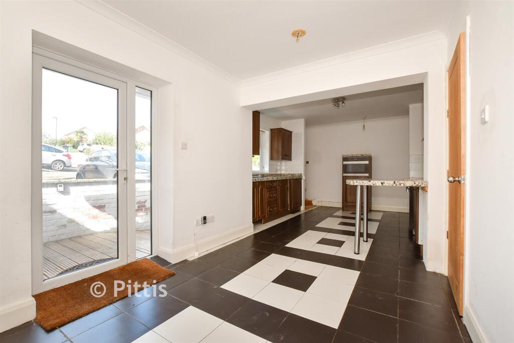 House in Wootton, Isle of Wight - View 2