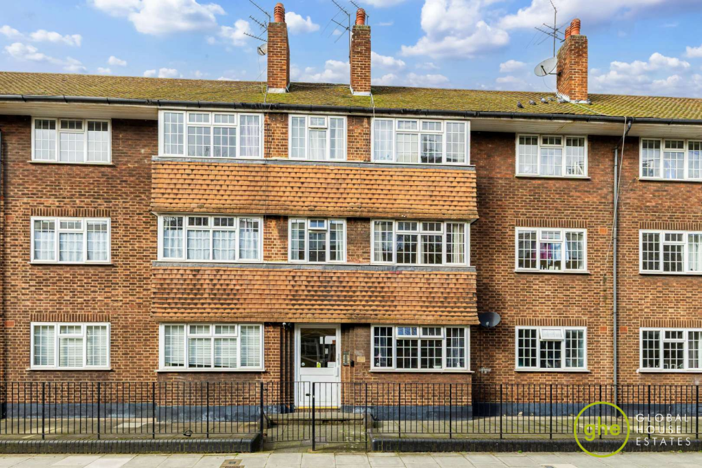 Main image of property: St George's Court, Elephant and Castle, London