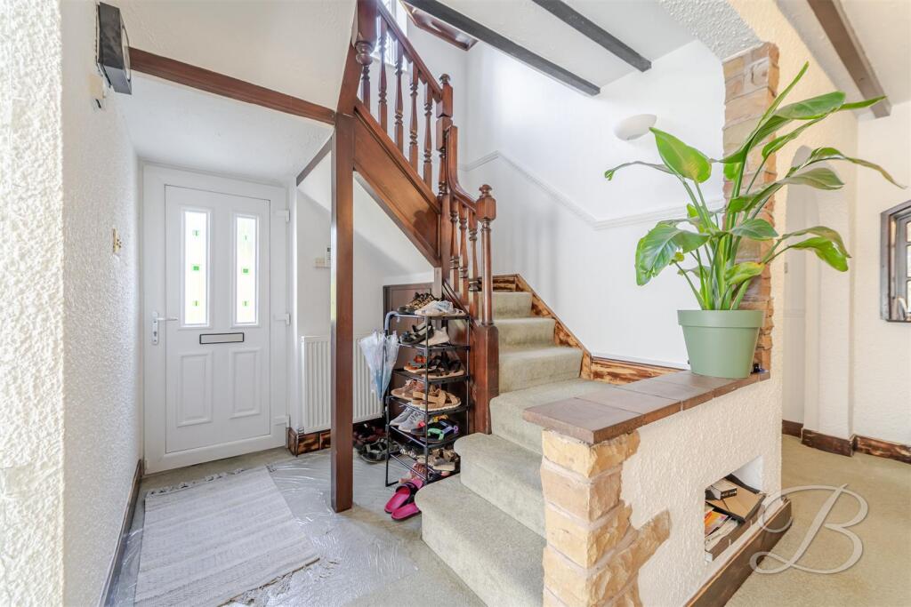 House in Mansfield, Nottinghamshire - View 4