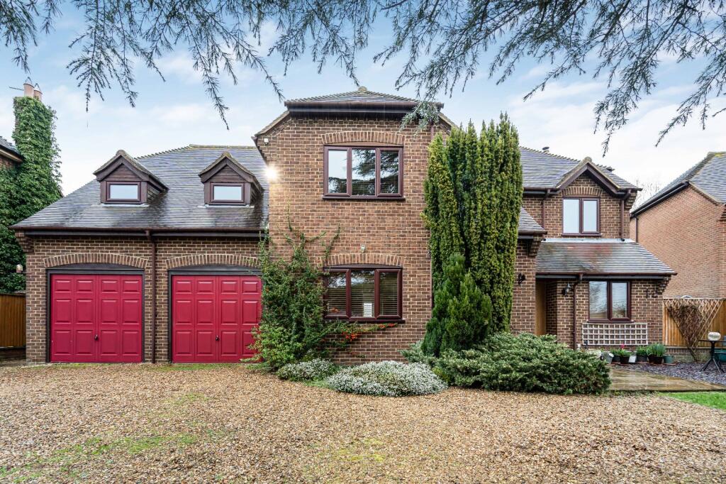 Main image of property: The Avenue, Worminghall, Aylesbury, Buckinghamshire, HP18