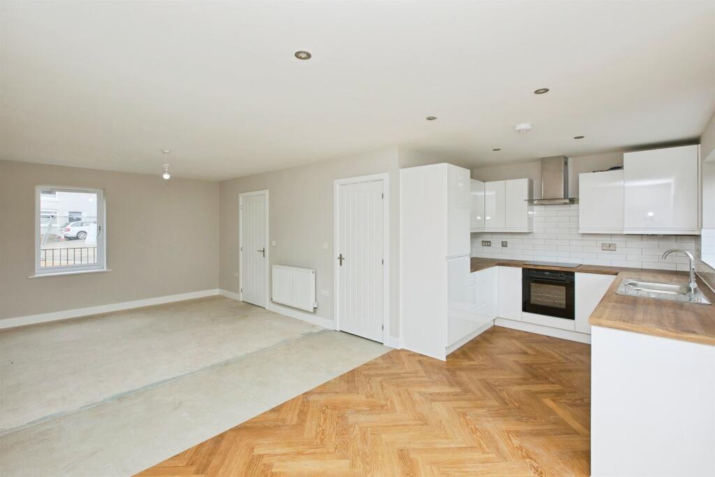 House in Derby - View 5